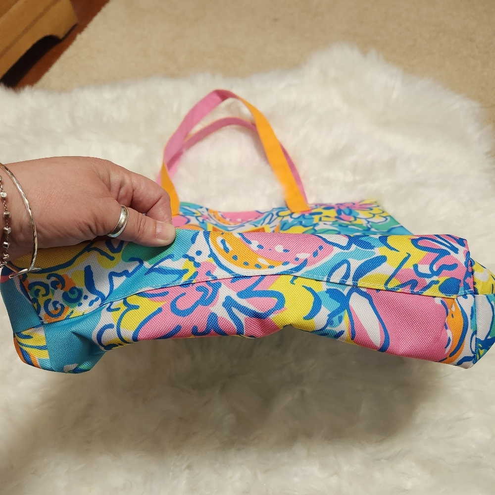 Lilly Pulitzer x Estee Lauder/ Floral Tote Bag - Picture 2 of 5